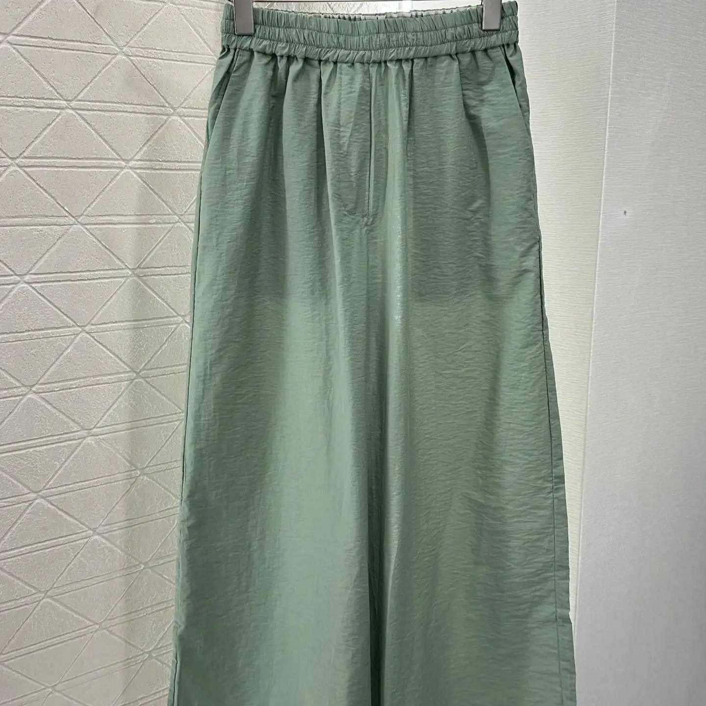 

2025 New Products On The Shelves Embroidered Wide Leg Nine Point Trousers Customized Imported Pleated Cotton Material