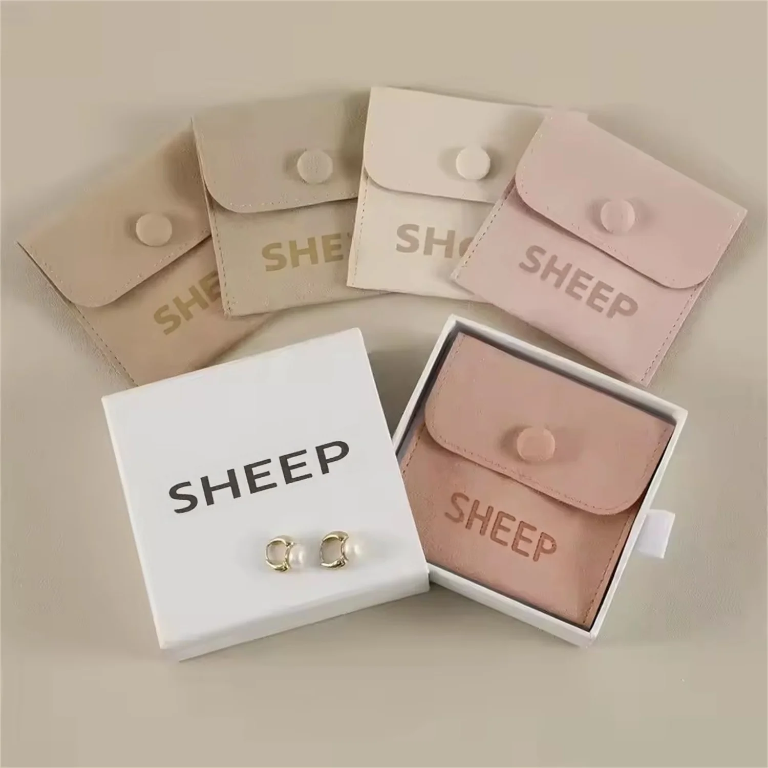 

персонализированный роскошный набор коробок для упаковки ювелирных изделий из белого картона с уникальным логотипом на заказ, шкатулка для драгоценностей и сумка с логотипом.