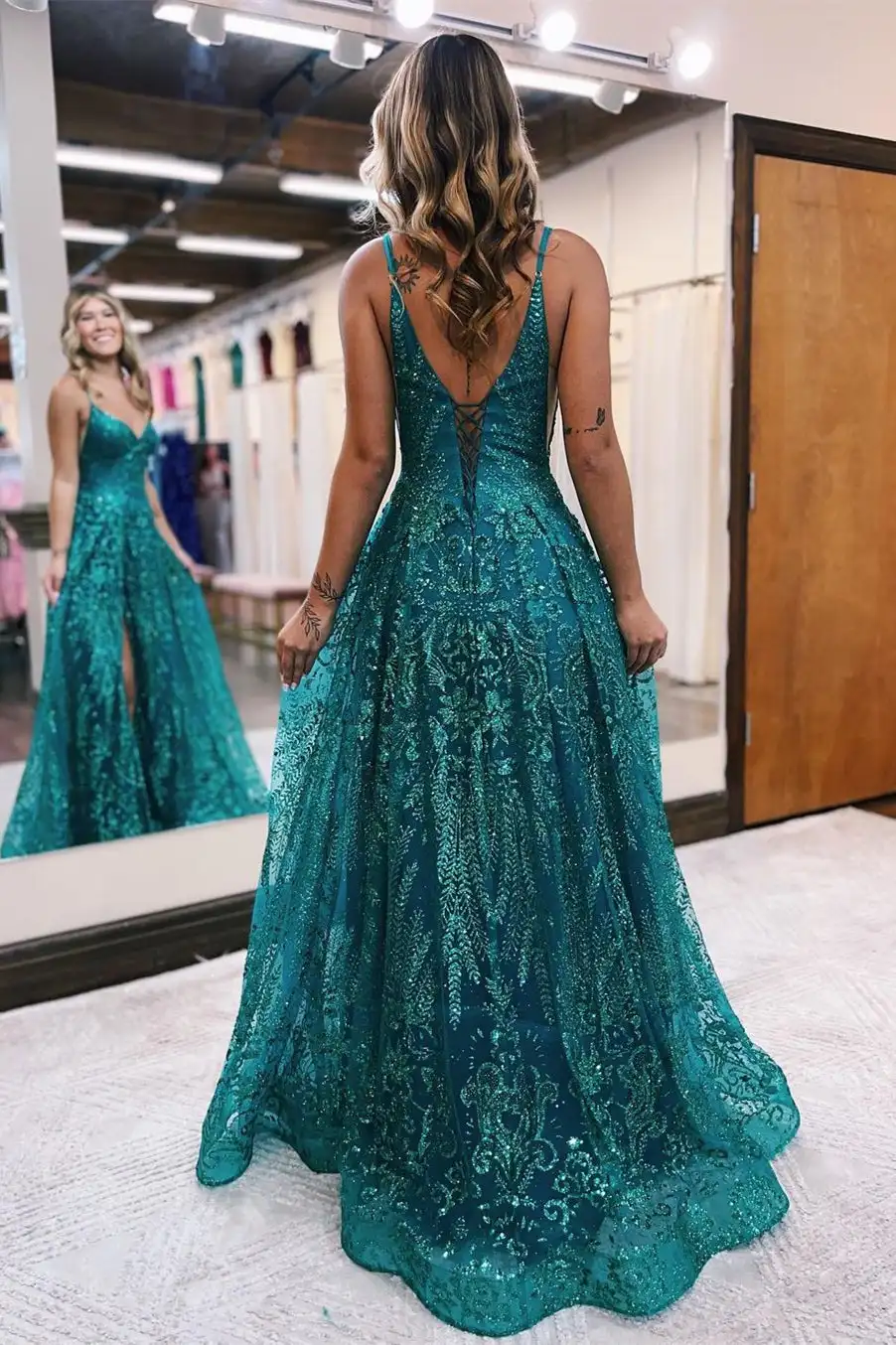 Exquisite A-line Spaghetti Straps Lace Sleeveless Prom Dress With Slit Elegant Evening Dresses Mermaid Long Formal Occasion Gown