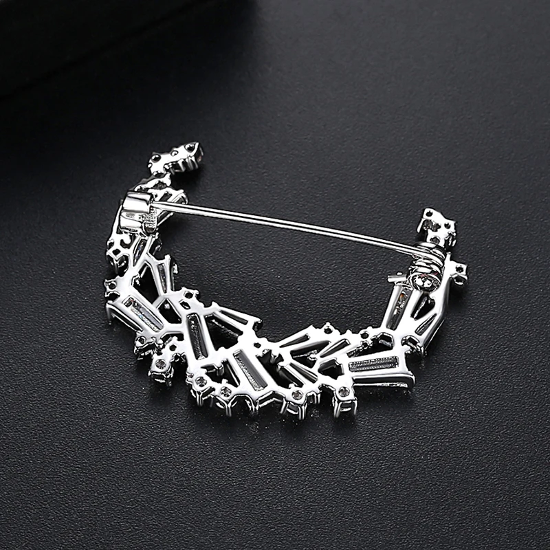 LUOTEEMI Korean CZ Moon Brooch Fashion Elegant Cubic Zirconia Women Brooch Pin Modern Girl Cloth Jewelry Hot Sale Christmas Gift