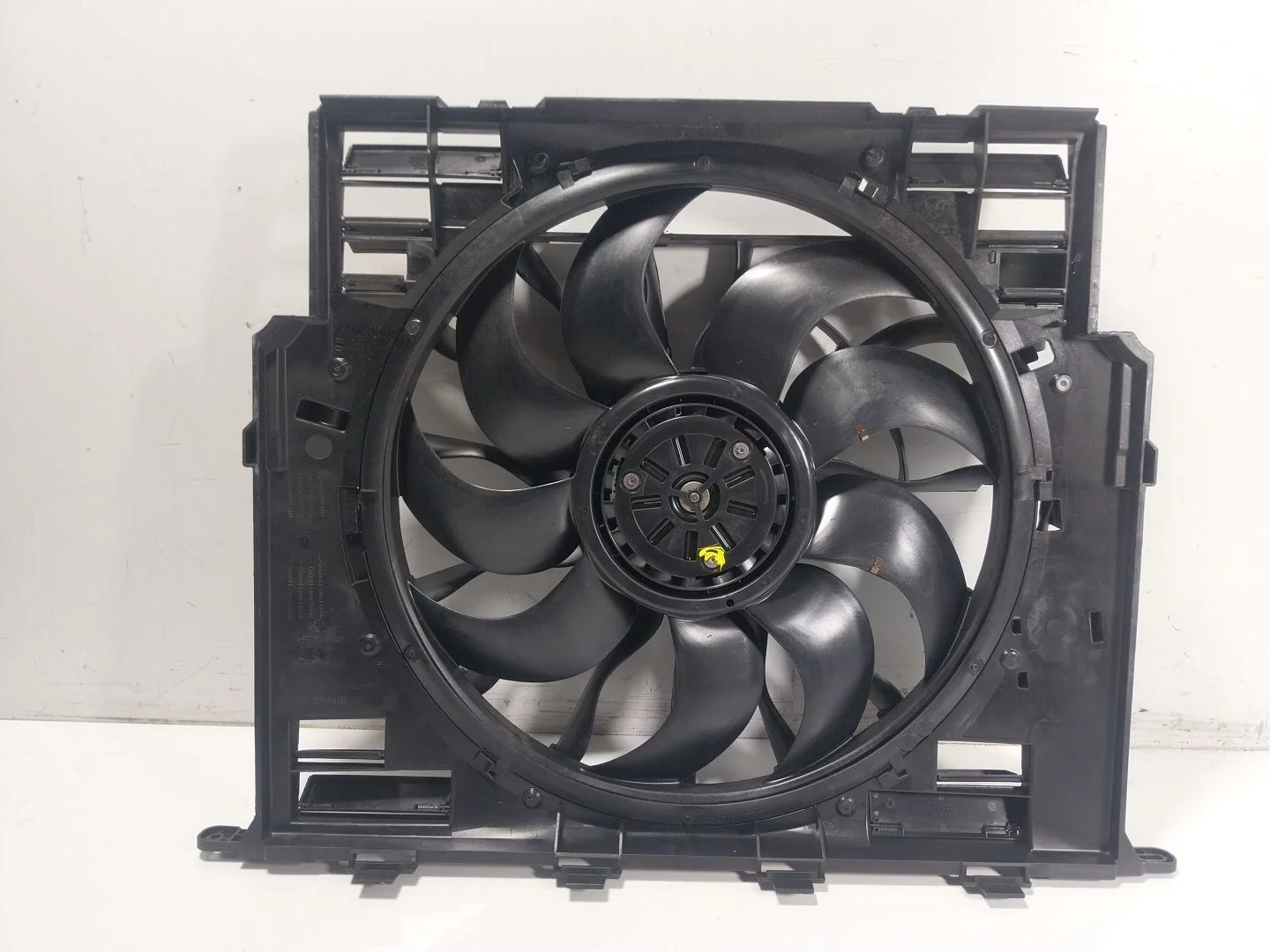 

For BMW G 30 G 31 G 32 G 11 G 14 G 15 600 W Radiator cooling fan OE 17428472268
