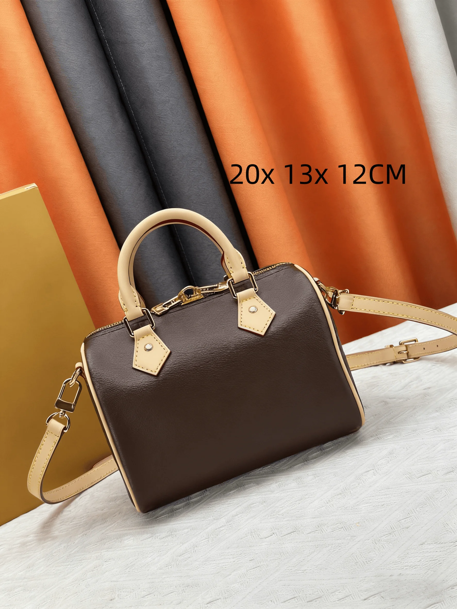 

2025 Fashion Women'S Bag Hardware Color-Changing Yellow Leather Pillow Bag 20X13X12Cm Handbag With Shoulder Strap No Box