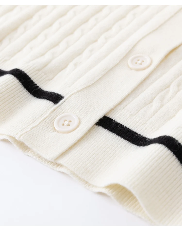MZ62026 Damen-Cardigan aus Kaschmir-Modal-Mischung, Zopfmuster, Rundhalsausschnitt, Kontrastbesatz, Langarm, Weiches Stretch-Oberteil – Detail 15