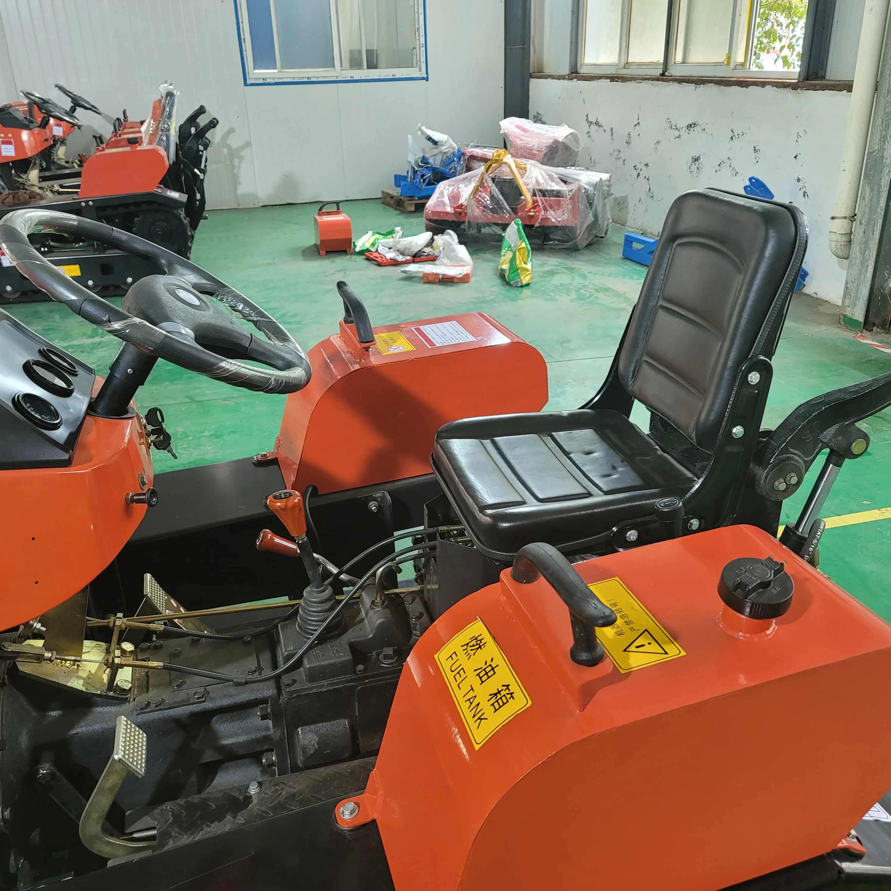 Customization 50HP Crawler Tractor Functional  Rubber Track Tractor with Accessories