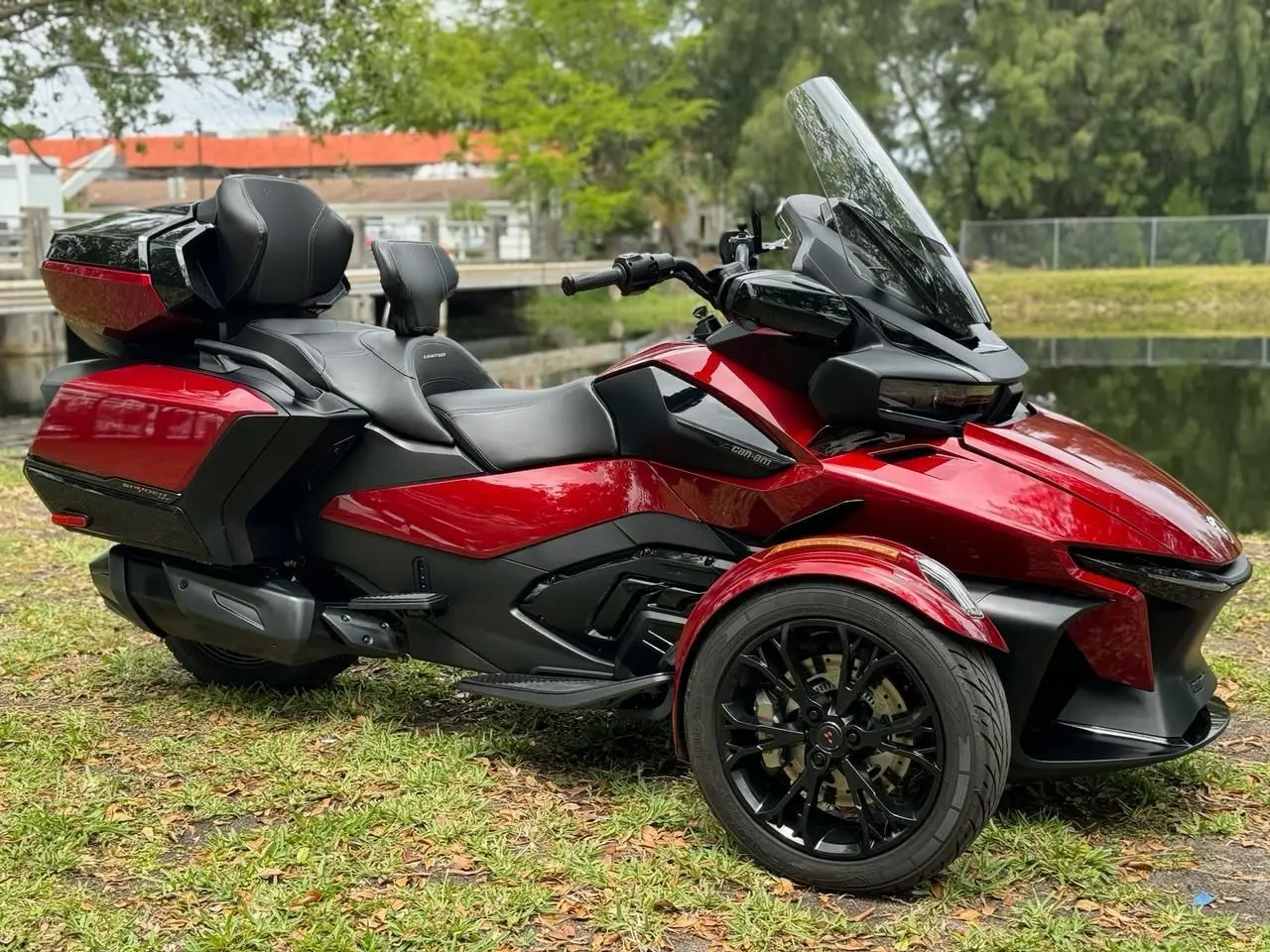 Can-Am Spyder, Rotax 1330 ACE, 2022