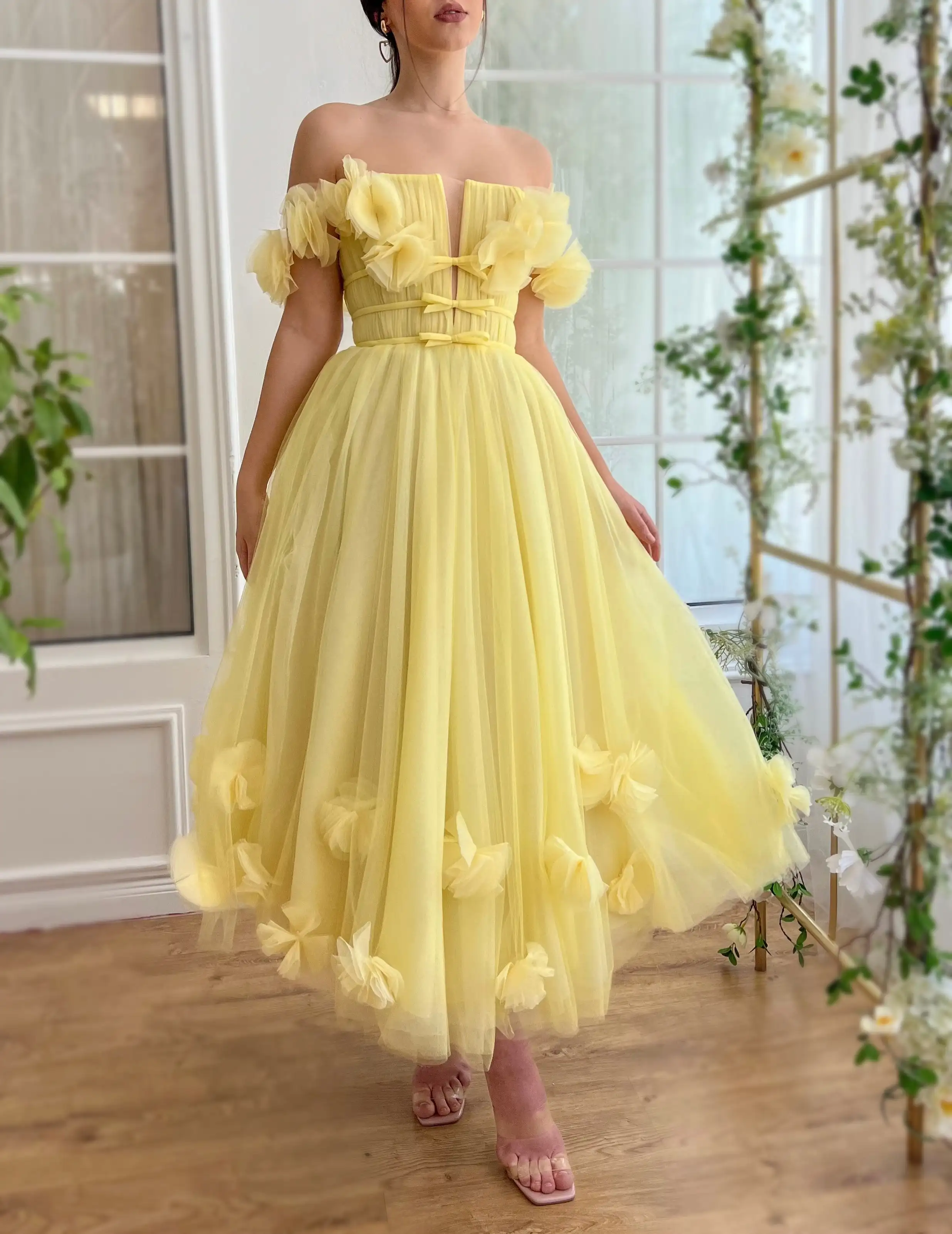 

Off The Shoulder Tulle Prom Dresses With Flowers A Line Appliques Bow Belts Evening Dress Draped Bodice Formal Occasion Gowns