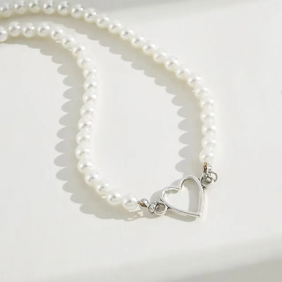 Imitation Pearl Trendy Love Heart Choker Necklace Female Personality Party Fashion Clavicle Collier Colar Perlas Collar Gift image 3