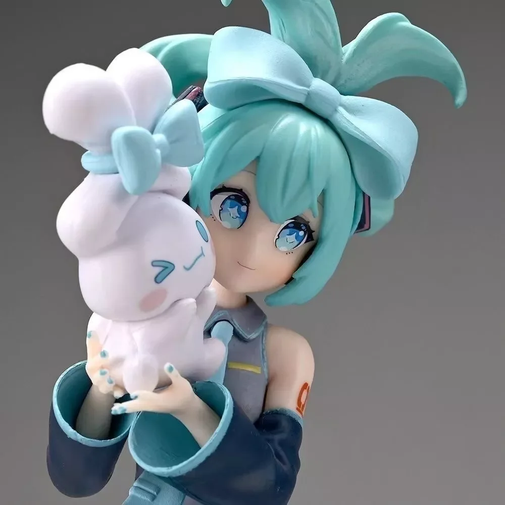 Figura de Anime Hatsune Miku X Cinnamoroll de 17CM, periféricos de animé, modelos coleccionables, decoraciones decorativas, regalo Kawaii para niños