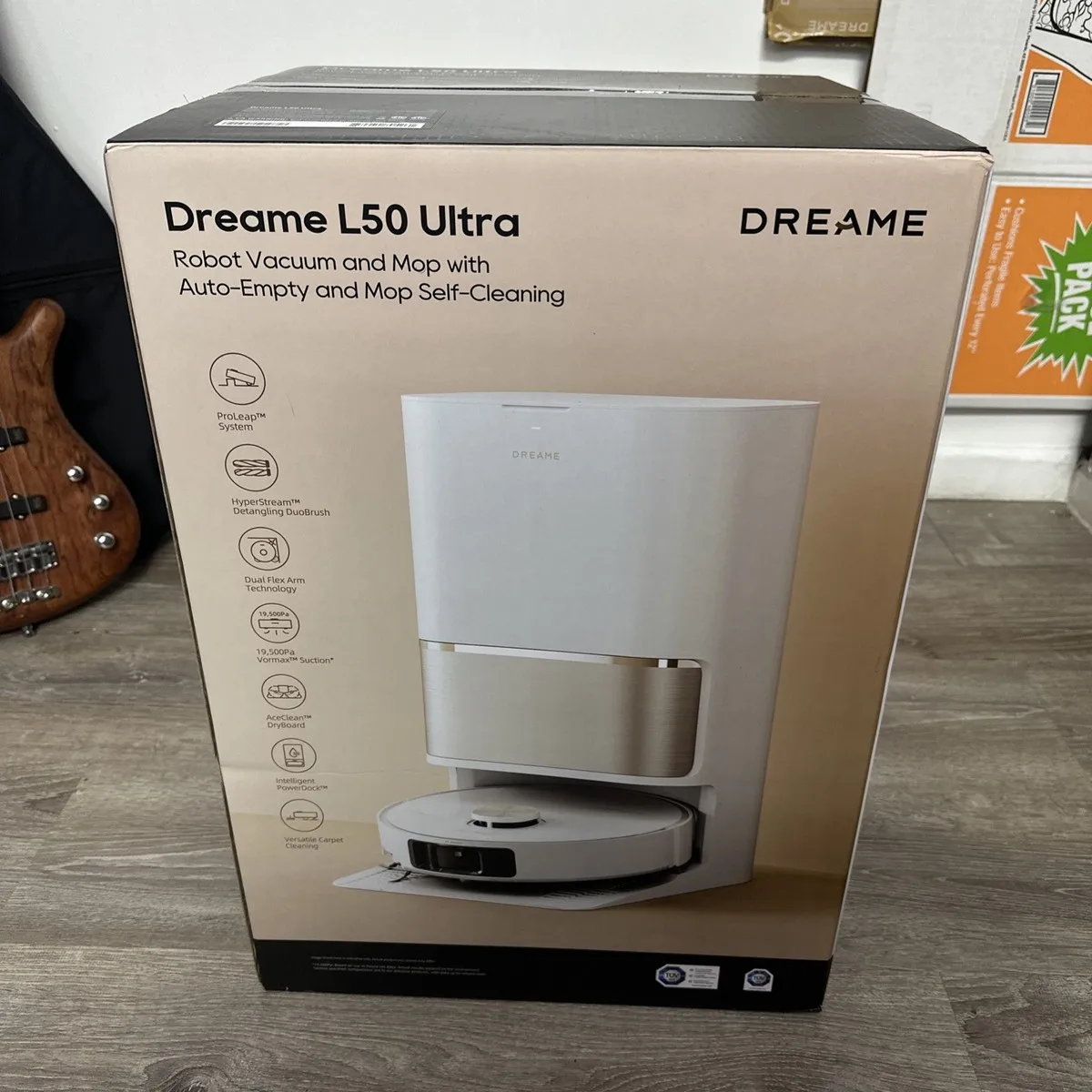 

Лидер продаж! НОВИНКА! Робот-пылесос и полотер DREAME L50 Ultra, белый, с силой всасывания 19 500 Па, функцией автоматического опорожнения и самоочистки швабры.