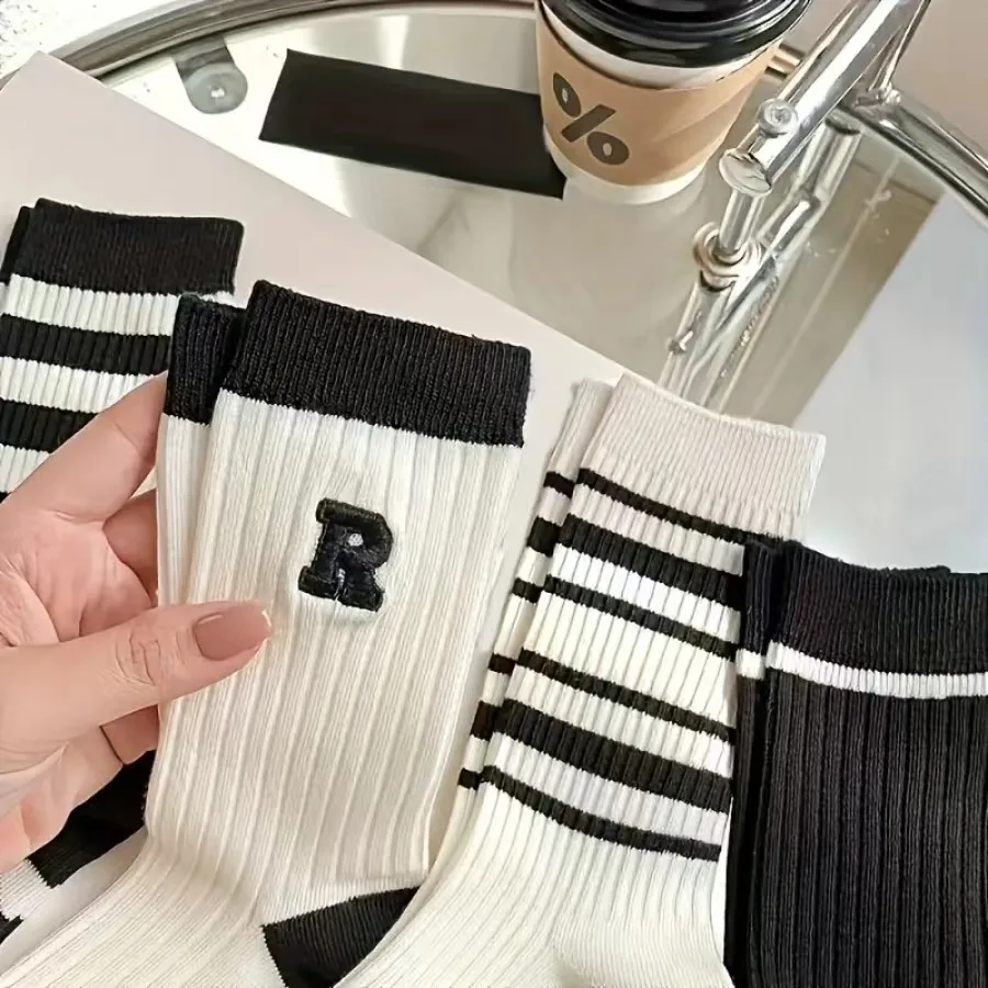 20 pares de calcetines a rayas blancas y negras, informales y ligeros, modernos y versátiles, adecuados para deportes y ocio