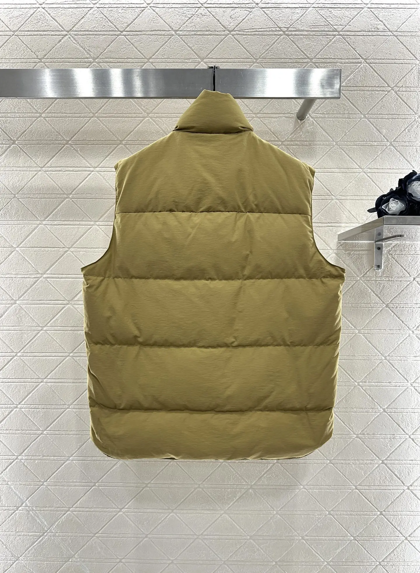 

2025 Winter New Product Stand collar Down Vest Twill Cotton Recycled Nylon Blended Material Pocket 495