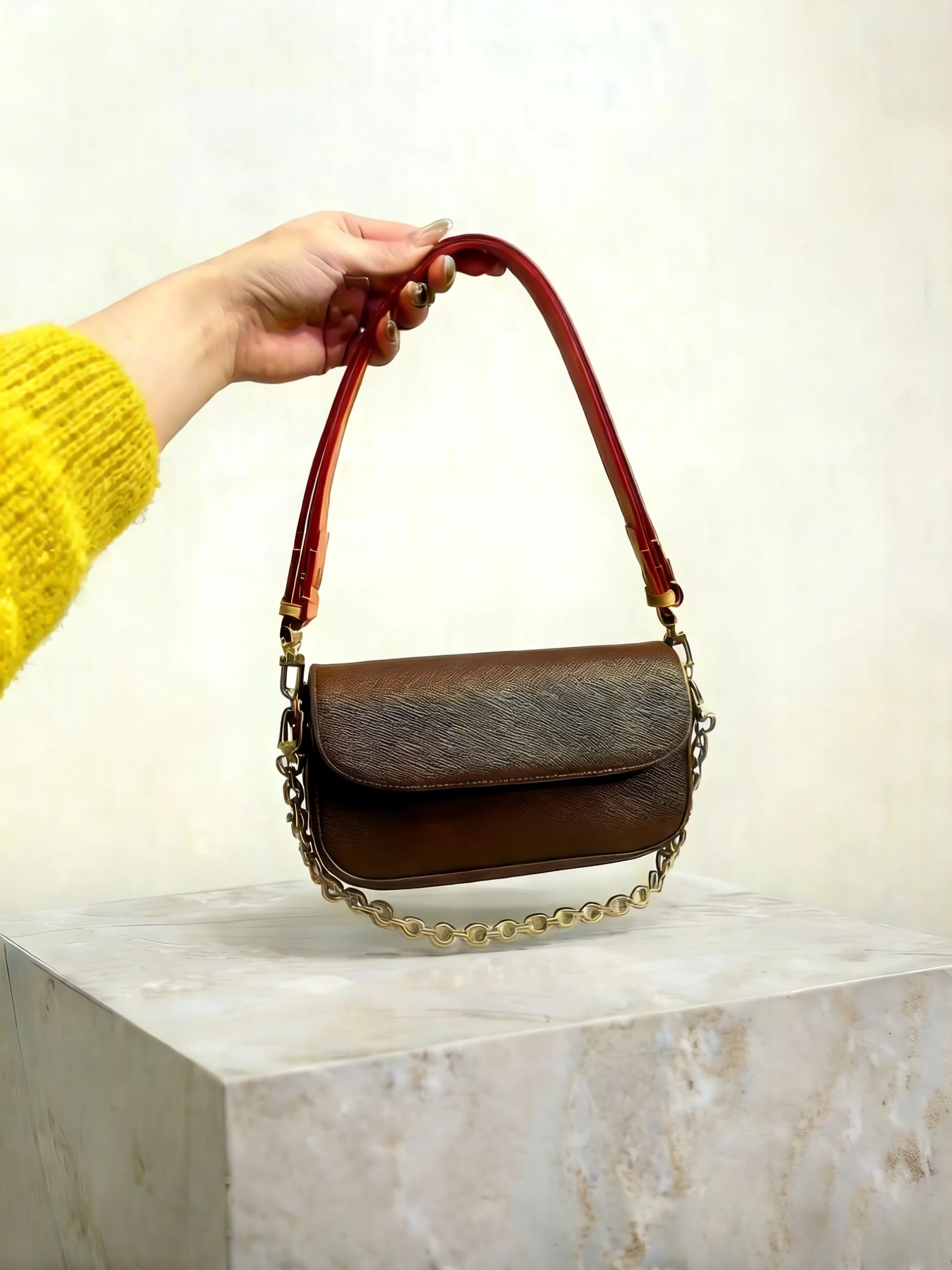 

2026: Новинка! Женские сумки: сумки на плечо, наплечные сумки, с ремнями через плечо 07