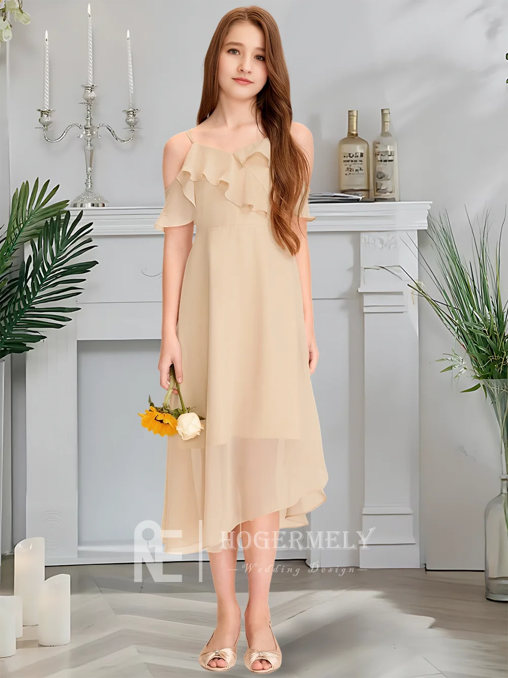 Un lujoso vestido de dama de honor junior con hombros descubiertos, vestido de niña de flores con neblina dorada, gasa asimétrica con volantes en cascada para boda