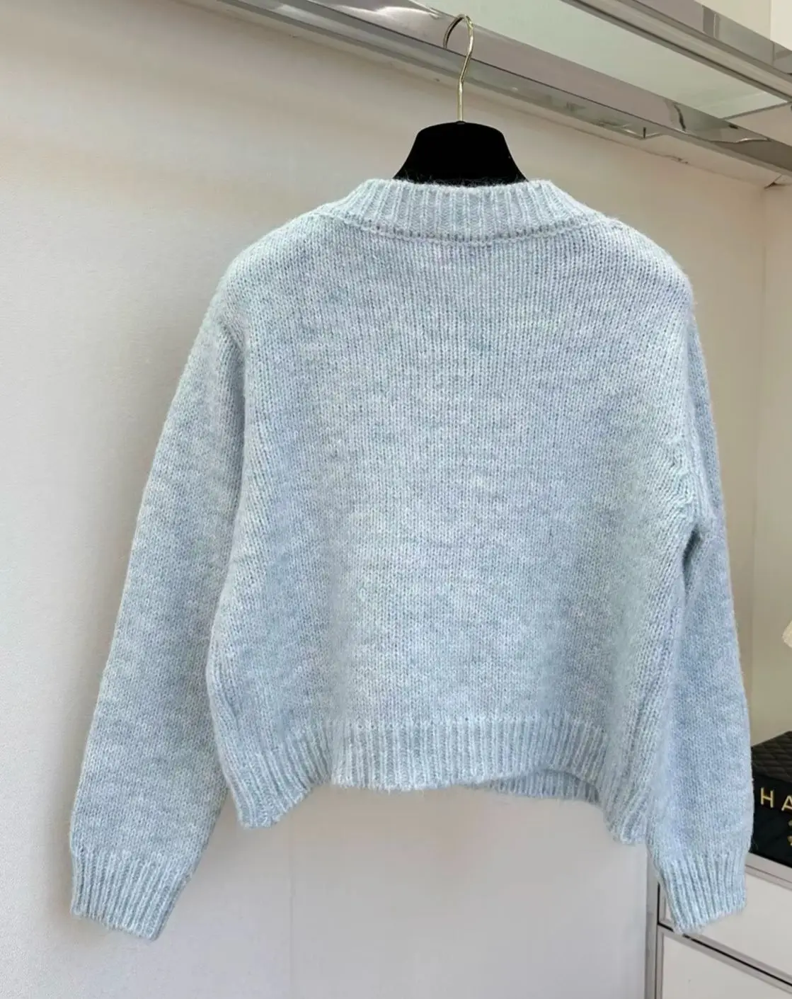 

2025 Autumn/Winter New Women's Solid Color High Quality Fashion Cardigan Sweater HL01