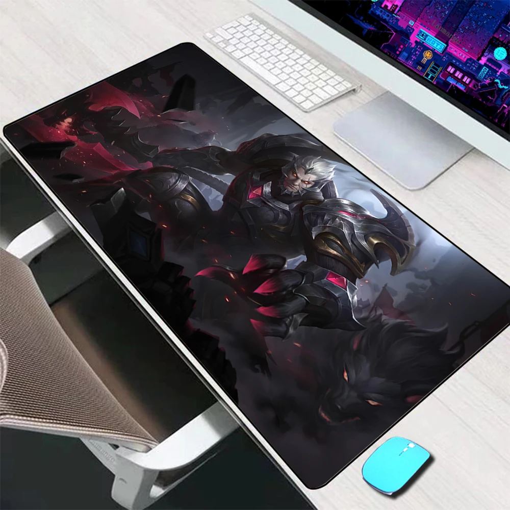 League of Legends Darius Mouse Pad Large Gaming Accessories Mouse Mat Keyboard Mat Desk Pad Computer Mousepad PC Gamer Mausepad