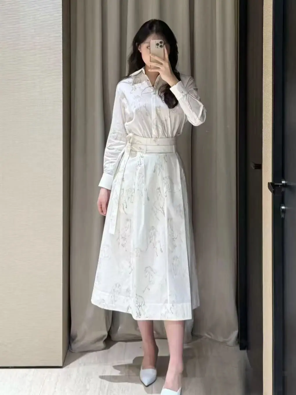 

Элегантный весенний женский костюм из чистого хлопка с поясом