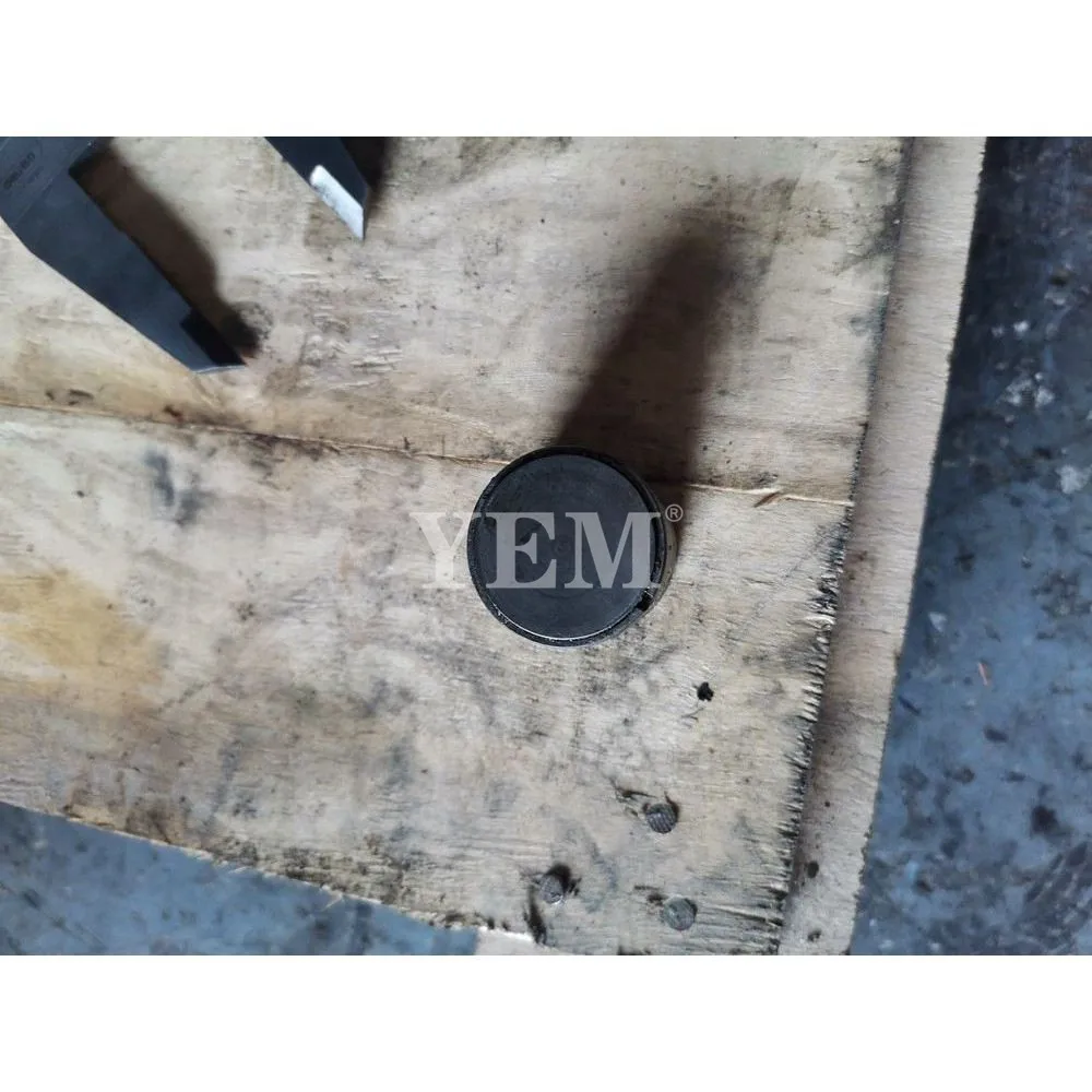 

New 3KB1 Valve Cap For Isuzu Engine Spare Parts