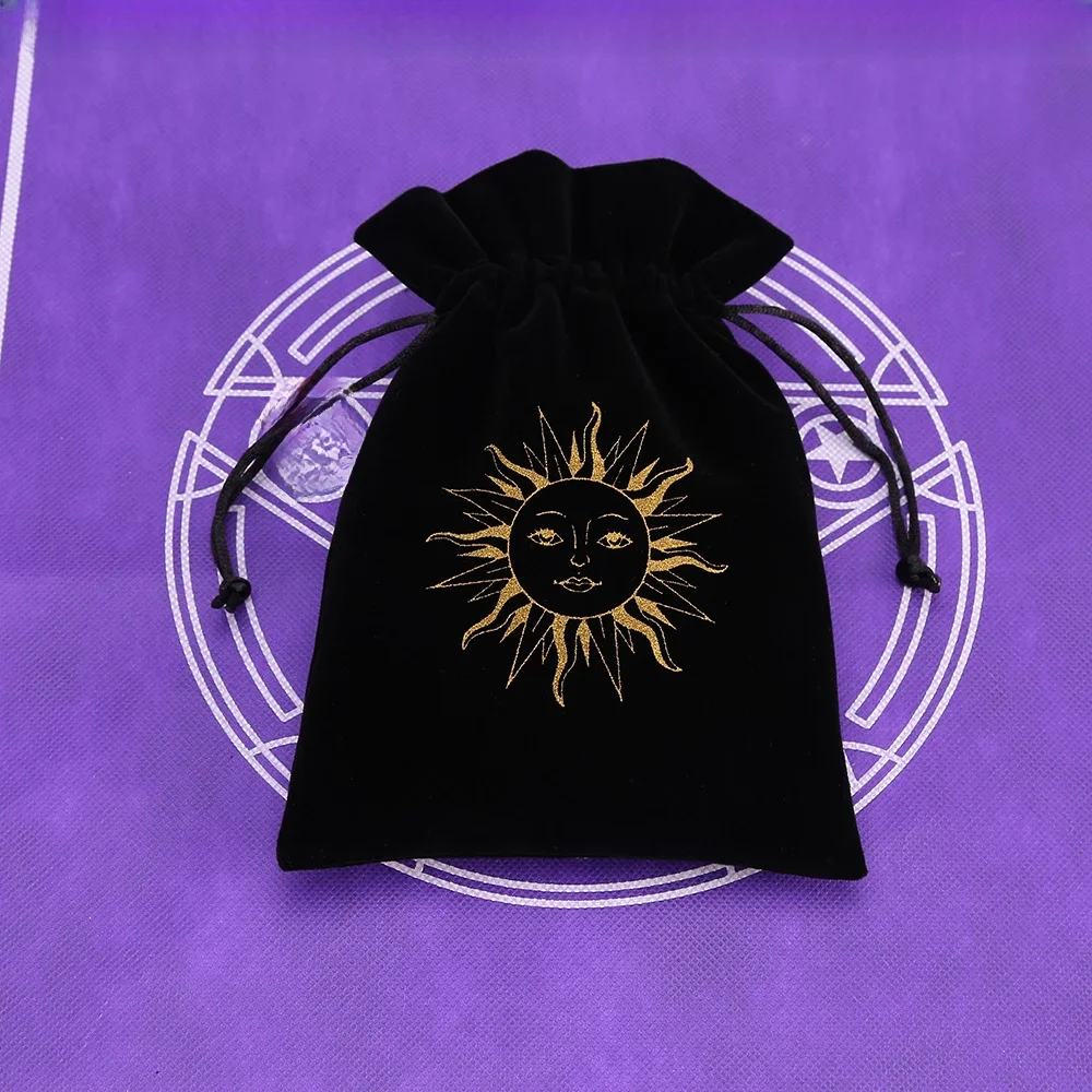 Sac de rangement de Tarot en velours noir, 1 pièce, Mini paquet à cordon de serrage, pochette en cristal de Divination de sorcière, porte-dés, jeu de société doré