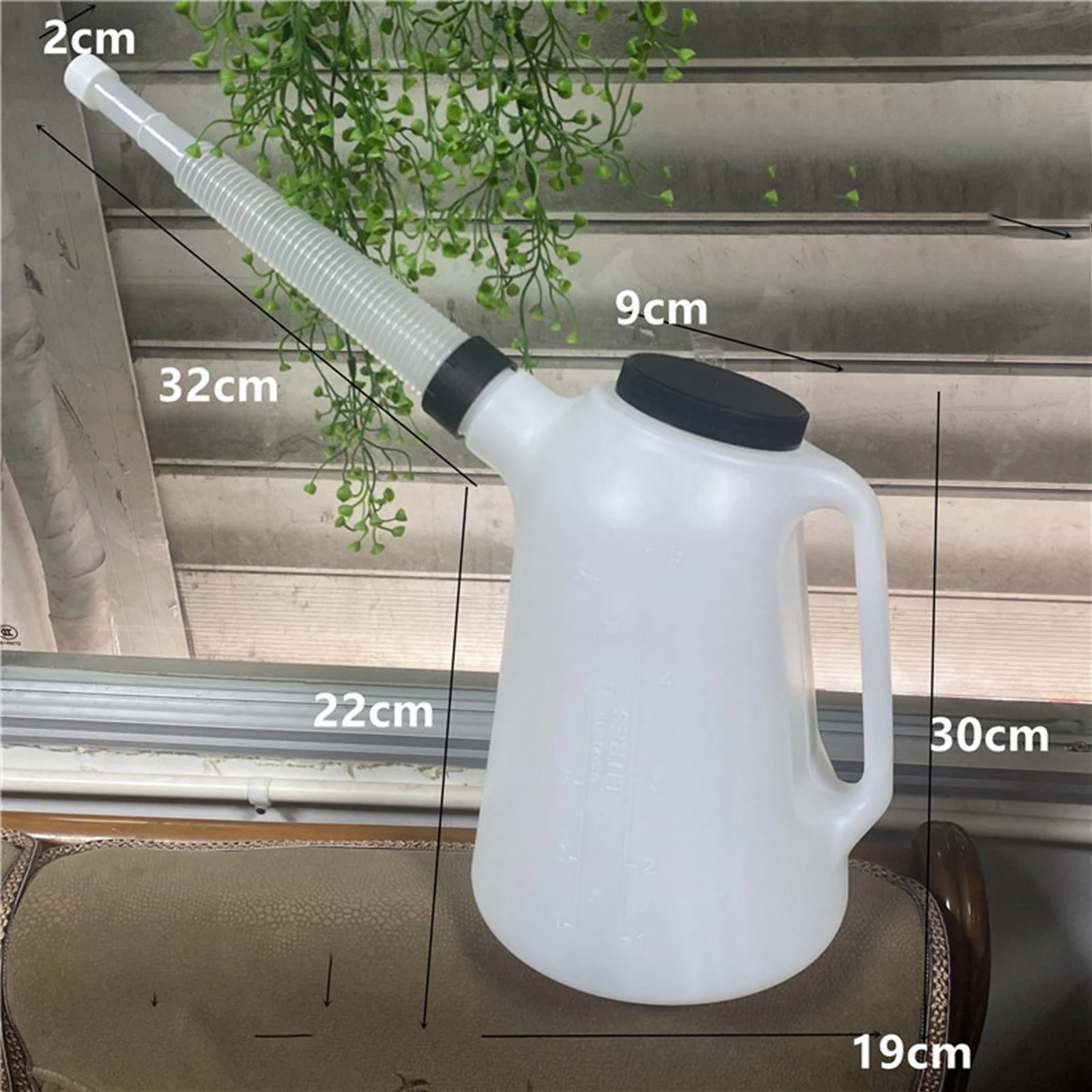 1.2L-5L Oil Pot Oil Measuring Jug Oil Dispenser Oil Container Storage Can Scale With Pouring, Lid and Cap for Automotive Garage - view 4