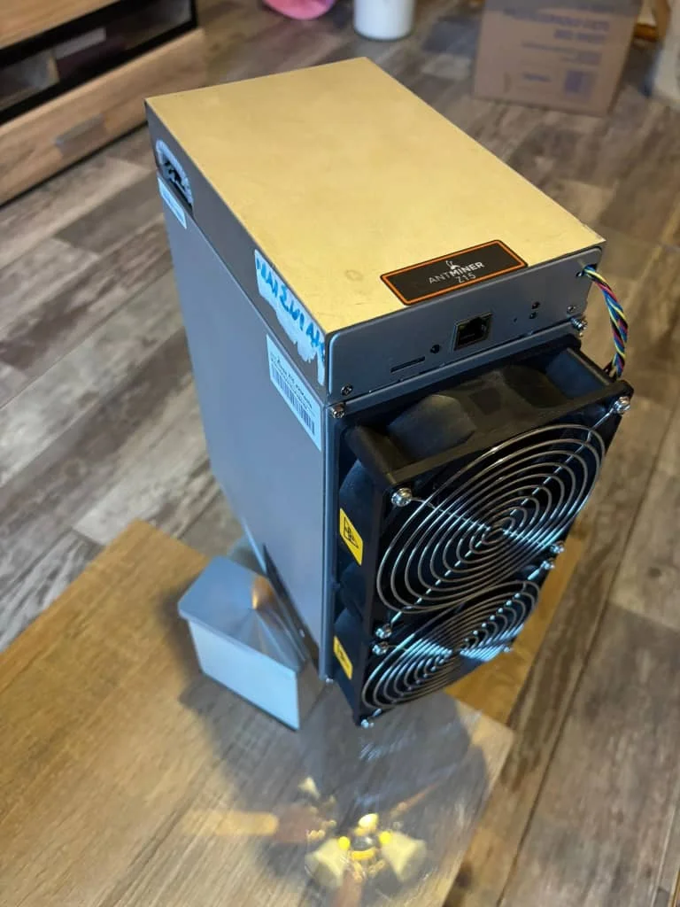 

R22 Bitmain Antminer Z15 ASIC Miner – 420 kSol/s Equihash, 1510W Stable Performance for ZEC & ZEN Mining