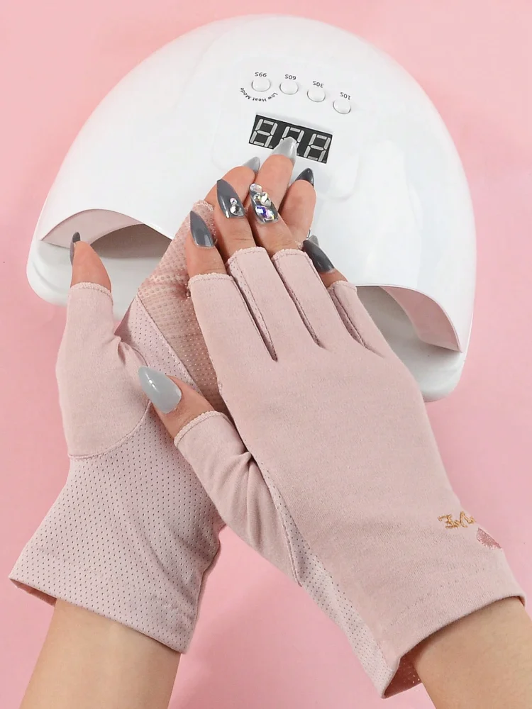 1 Pair Anti UV Nail Gloves UV Gel Shield Glove Fingerless Manicure Nail Art Tools LED Lamp Nails Dryer Radiation for Salon Tools