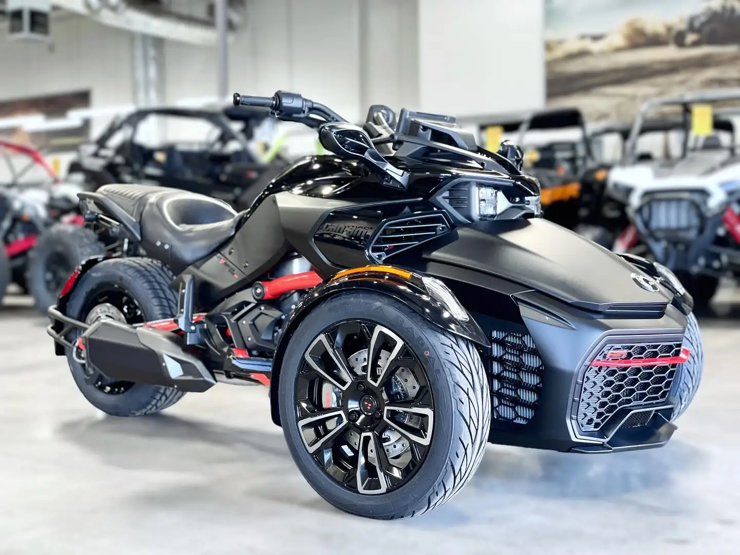 

Скидка 2024 Can-Am Spyder F3-S (Монолитный черный сатин) 3-х колесный мотоцикл
