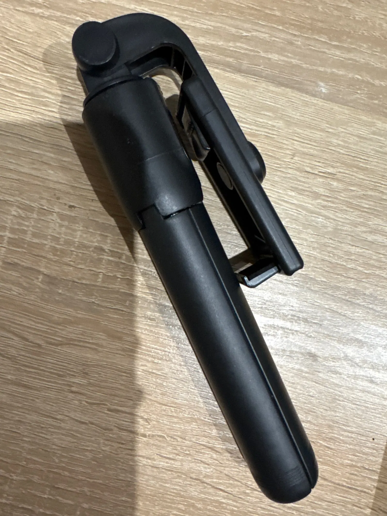 Bluetooth Wireless Selfie Stick Mini Tripod Extendable Monopod Remote Shutter For iPhone Samsung Xiaomi Phone Holder photo review