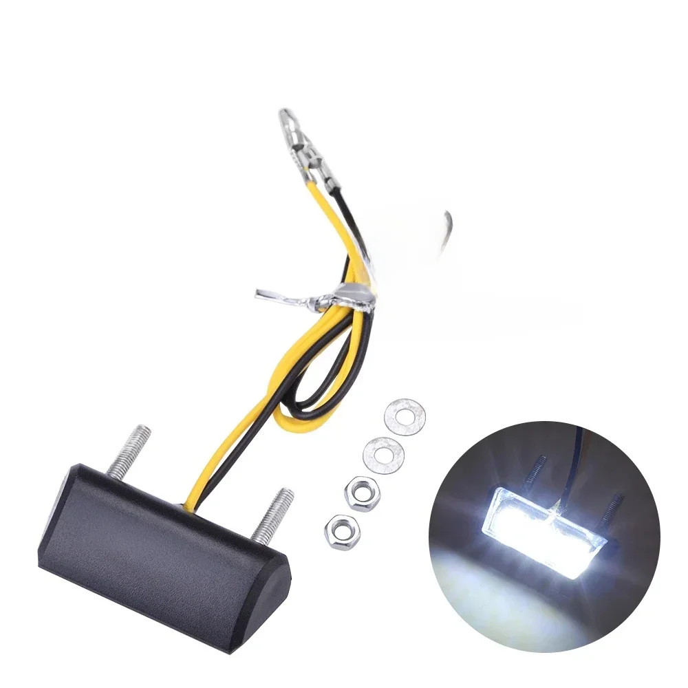 Indicateurs universels de lumière blanche en plastique pour moto, pièces de moto, feu de plaque d'immatriculation LED 12V, feu arrière, emmarque