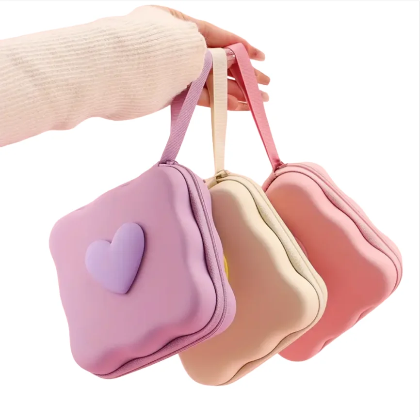 Charger Lid Storage Bag, Cute 3D Heart-Shaped Wave Design Charger Protector Travel Storage Box, Headphone Cable Protector Cable