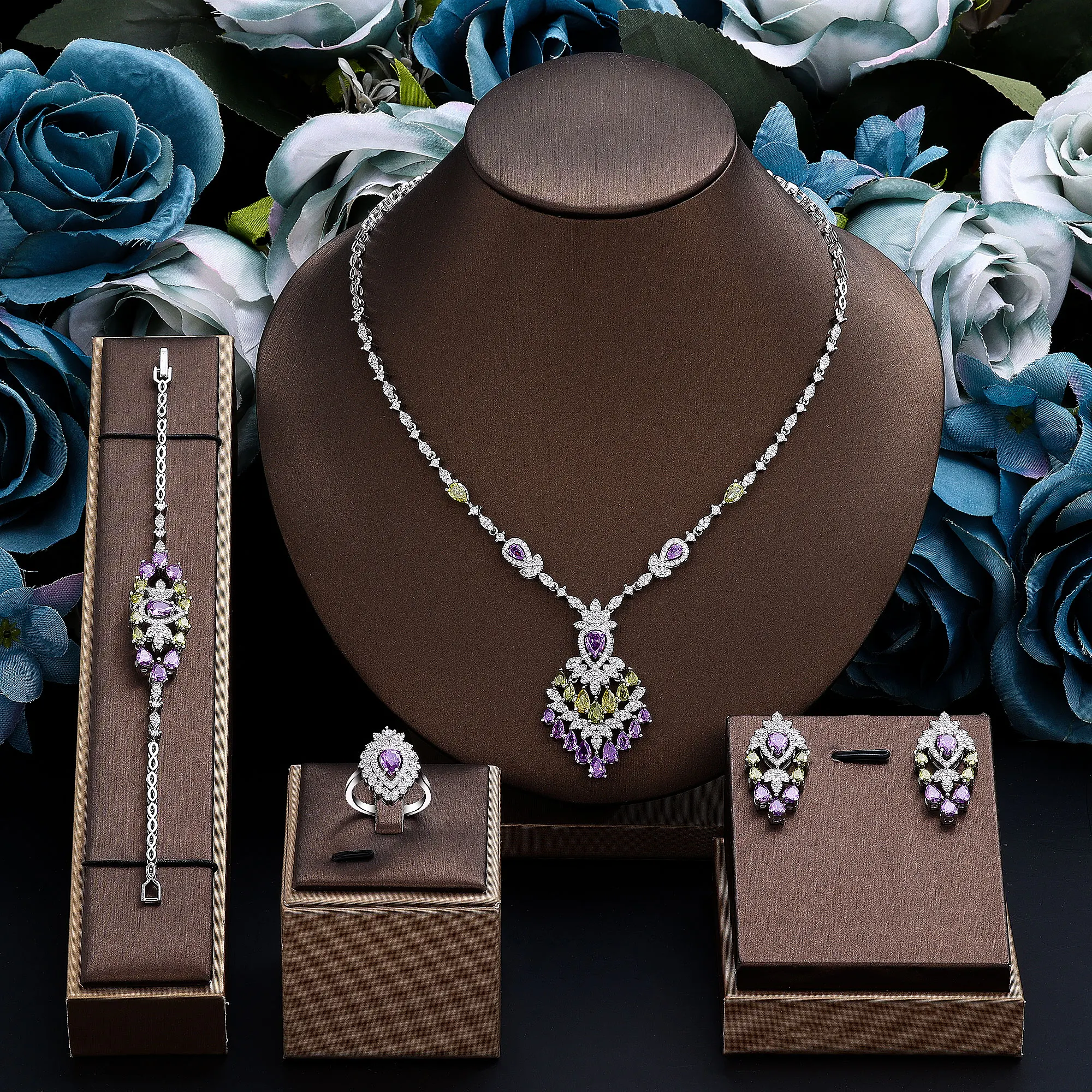 

2024 New Exquisite Pendant Dubai Wedding Jewelry Set Bridal Wedding Party 4 Piece Accessories Set