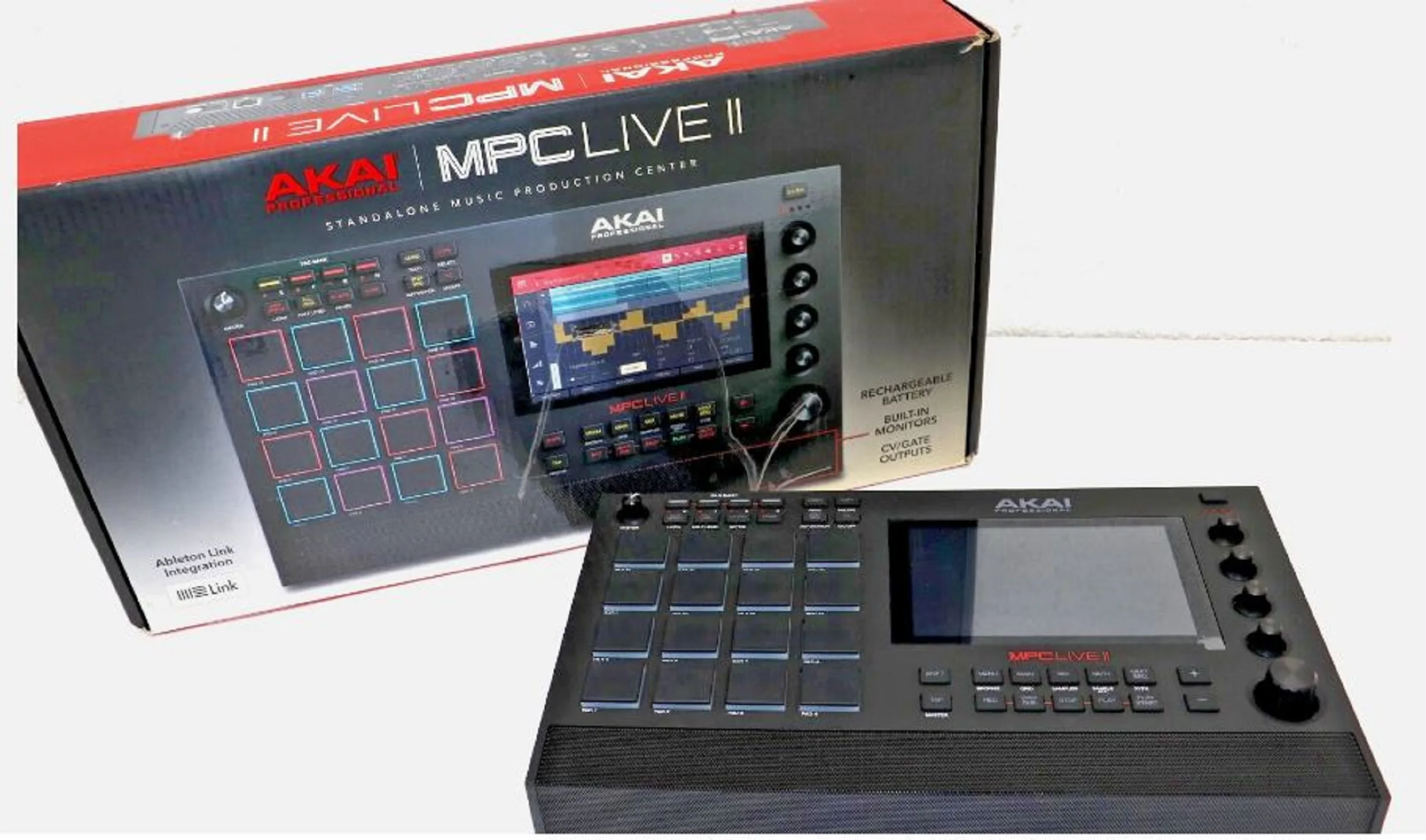 

Аутентичная профессиональная барабанная машина AKAI Professional MPC Live II — профессиональная барабанная машина с батарейным питанием