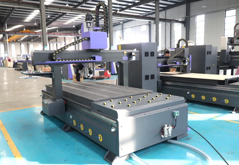 Precio de fábrica ACCTEK carpintería enrutador CNC de 4 ejes 1530 1325 máquina enrutadora Cnc Atc de 4 ejes con cambiadores de herramientas automáticos lineales