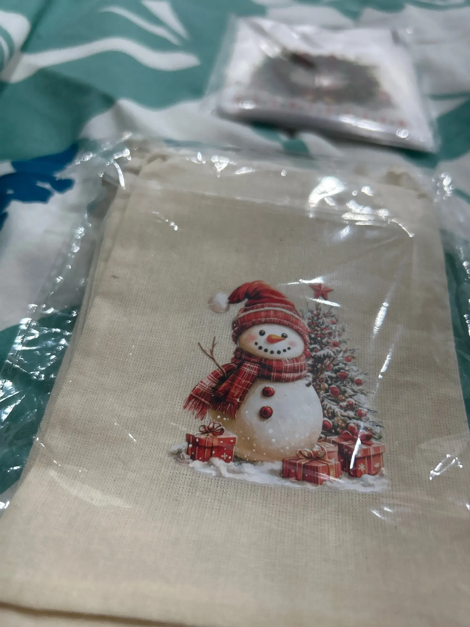 6pcs Christmas Linen Drawstring Bags Burlap Gift Bags Candy Biscuits Pouchs for Home Decor 2025 Navidad Natal New Year Gift 2026 photo review