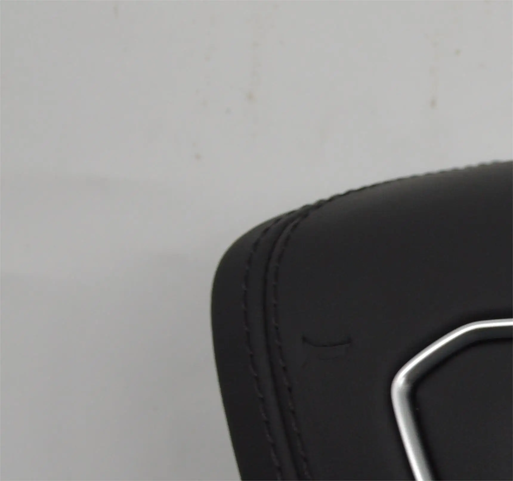 

Внутренняя крышка автомобиля, крышка динамика для A6C8 щепка логотип