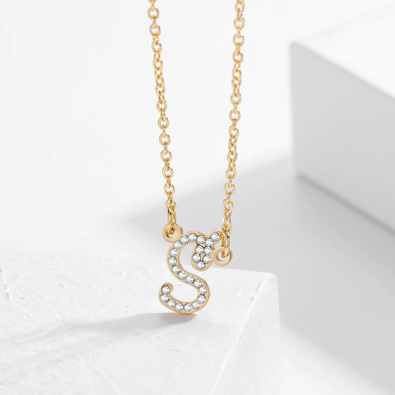 

Custom Iced Out Initials Necklace Personalized Diamond Letter Pendant Stylish Stainless Steel Jewelry Unique Gift for Women