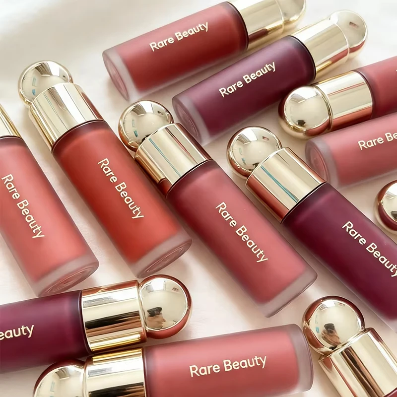 Rare Beauty Soft Pinch Liquid Blush: Seidig glänzendes, langanhaltendes Rouge für einen perfekten, nahtlosen Flush – für einen strahlenden Teint