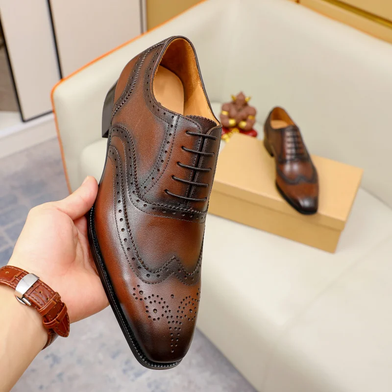 Luxury Men's Leather Shoes Italian Cowhide British Carved And Polished Business Leather Shoes Fashion Men's Formal Shoes