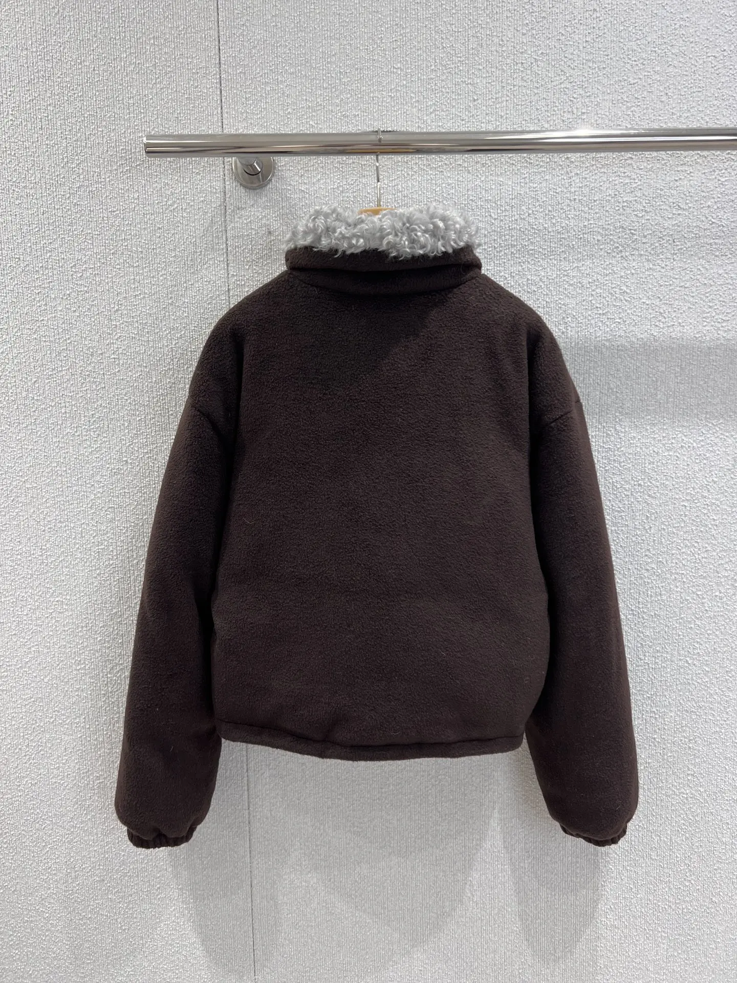 

2025 Winter and New High Street Collar Lapel LShort-necked polar fleece down Jacket with Zipper