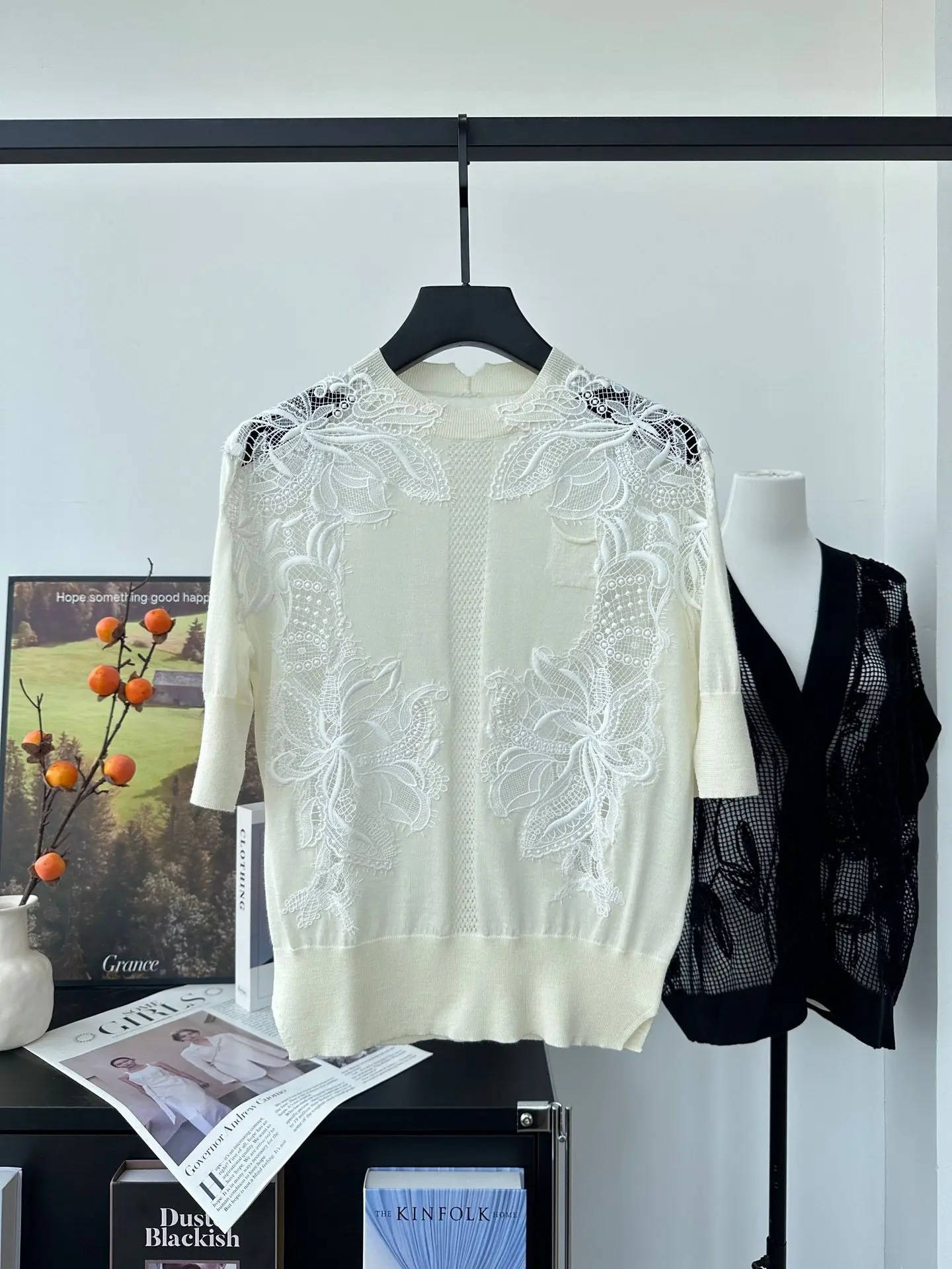 

Women's Summer New Arrival Embroidered Short Sleeve Wool Silk Knitted Top