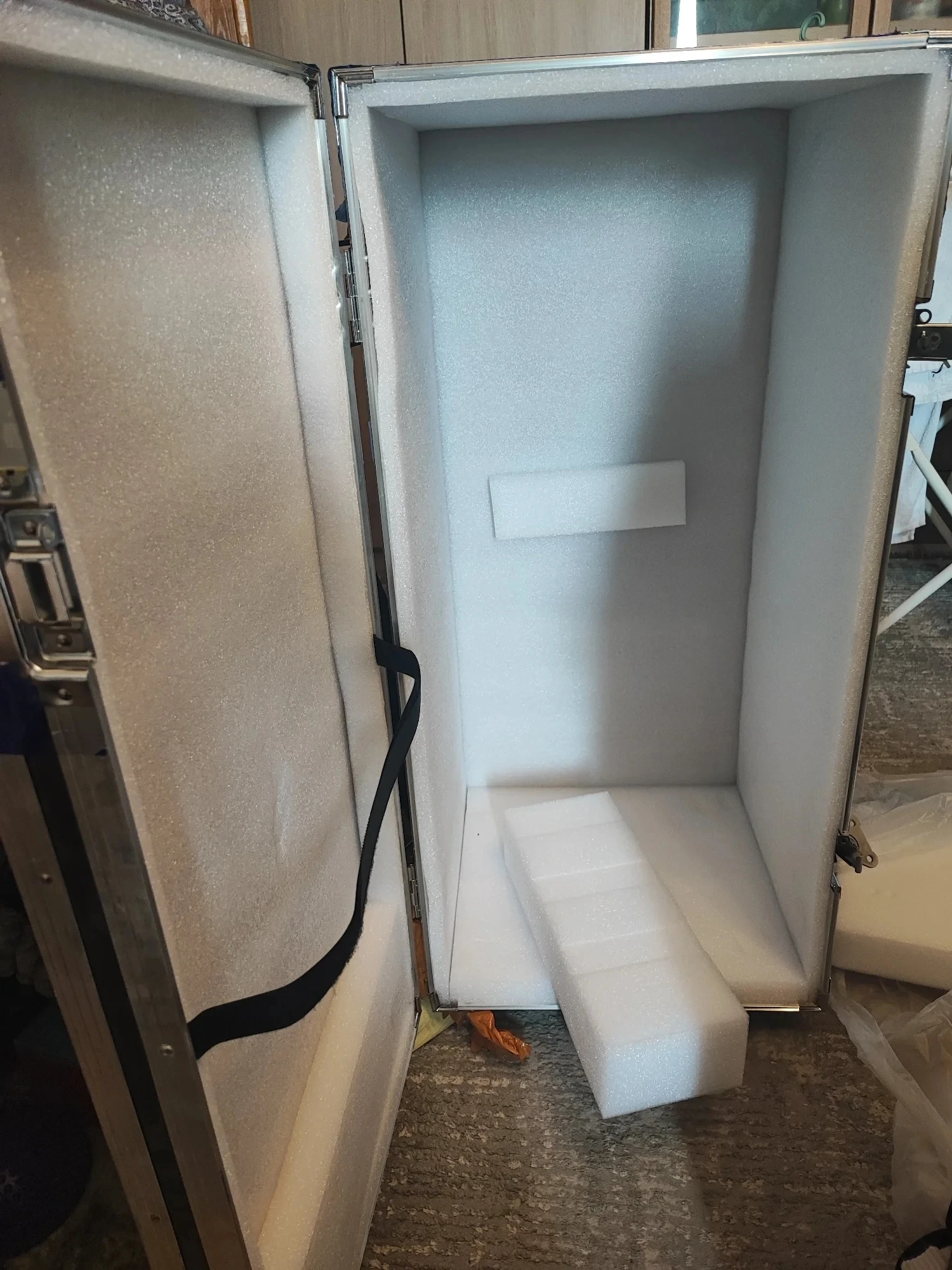 

Alexandrit Diode Laser Hair Removal Machine 4000W Multi-Wavelengths Painless Permanent Hair Removal Device for Home Use