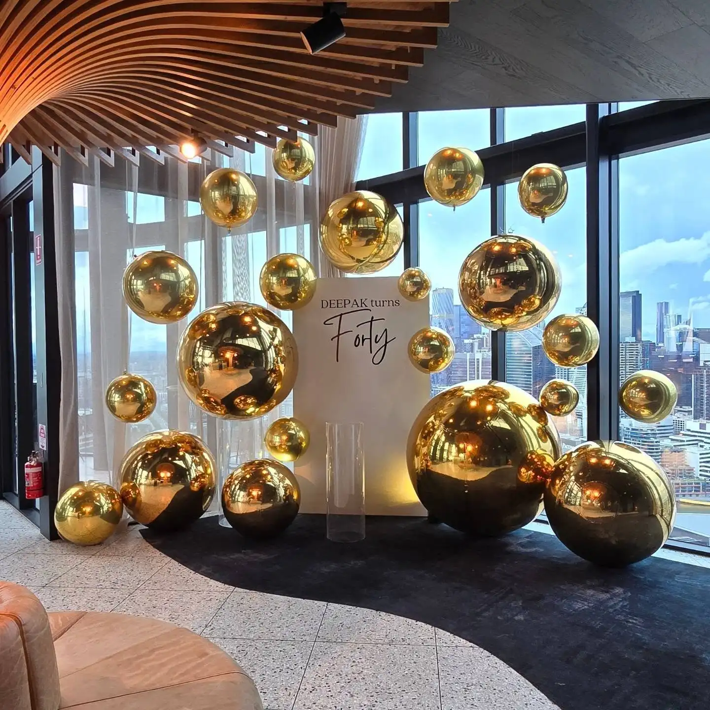 Dazzling Giant Outdoor Silver Gold  Inflatable Mirror Ball For Disco Party Decoration 1/1.5/2m Inflatable Mirror Spheres