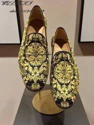 Yellow Totem ricamato oro seta Sneaker uomo suole piatte rotonde mocassini sportivi Casual primavera Party Oxfords eleganti muli matrimonio