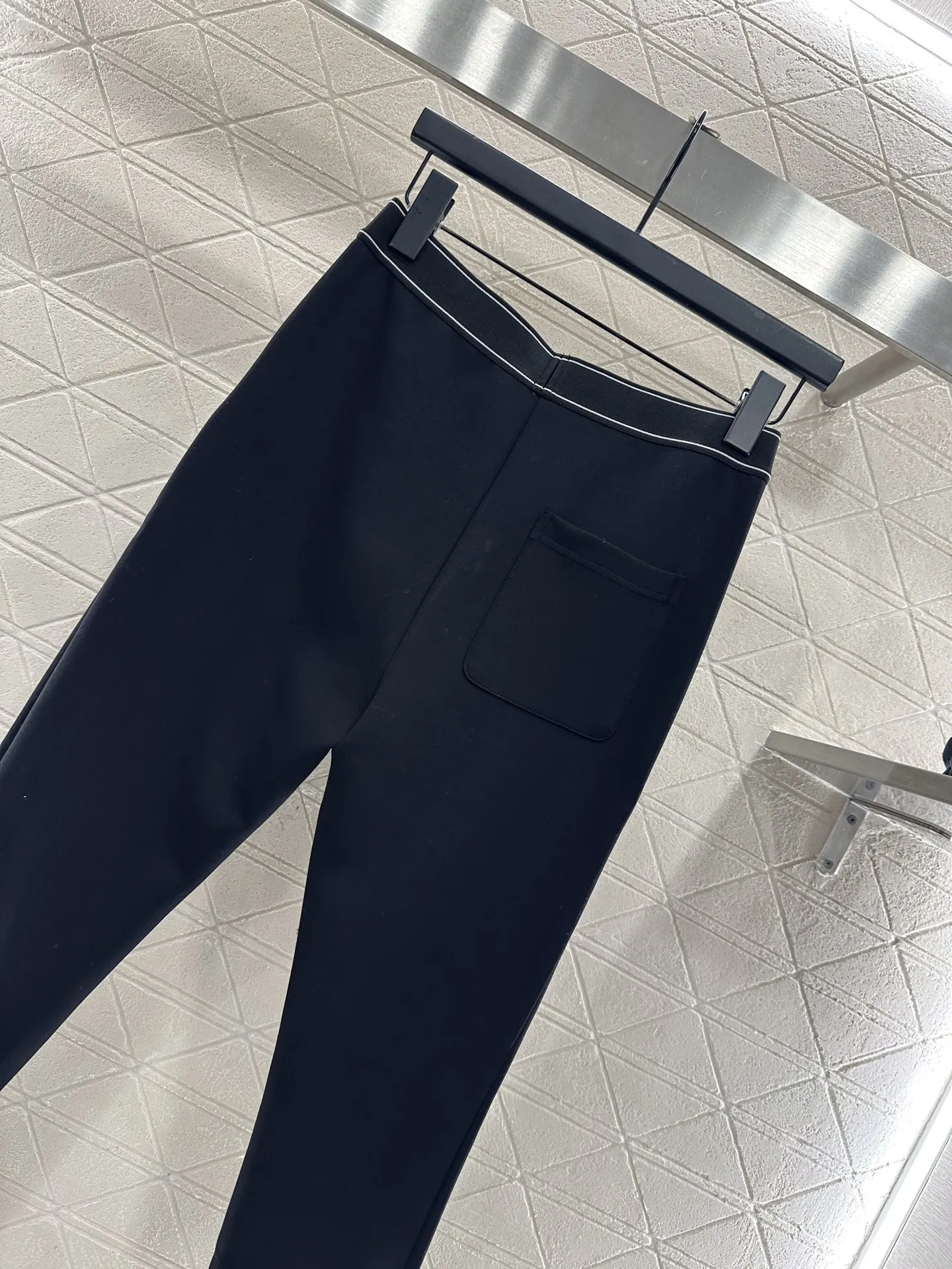 Leggings 25 nuovi leggings elastici alti con nastro a lettera da donna autunno e inverno pantaloni slim con sollevamento dell'anca pantaloni skinny