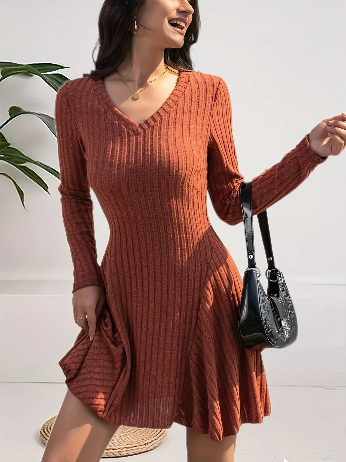 Sukienka damska, casualowa, dopasowana, w jednolitym kolorze, prążkowana, wygodna, oddychająca, modna, jednoczęściowa odzież.