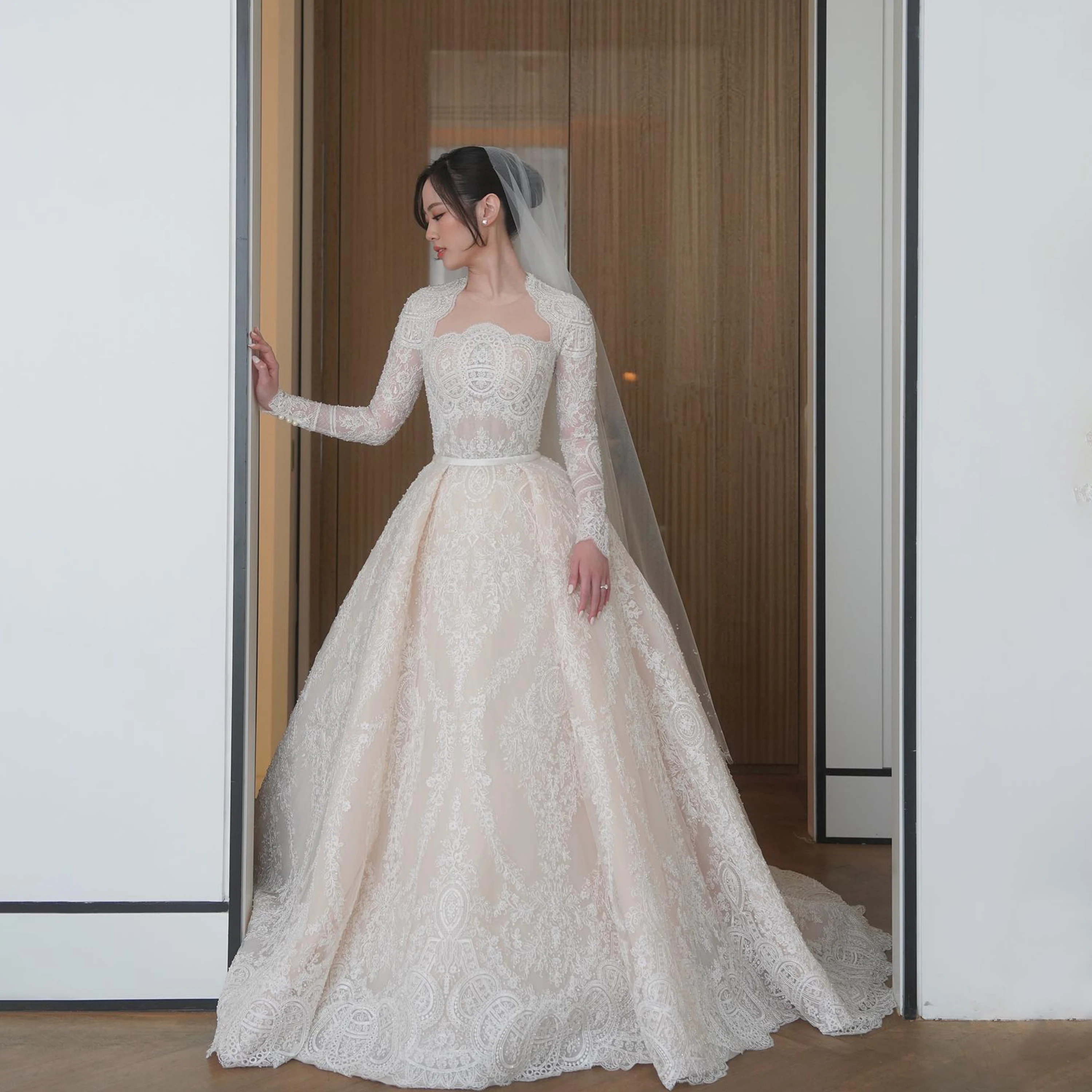 White Illusion Lace Wedding Dresses Lace Button Long Sleeves for Women Ball Gown Party Bride Gowns 2026 Luxury Customized