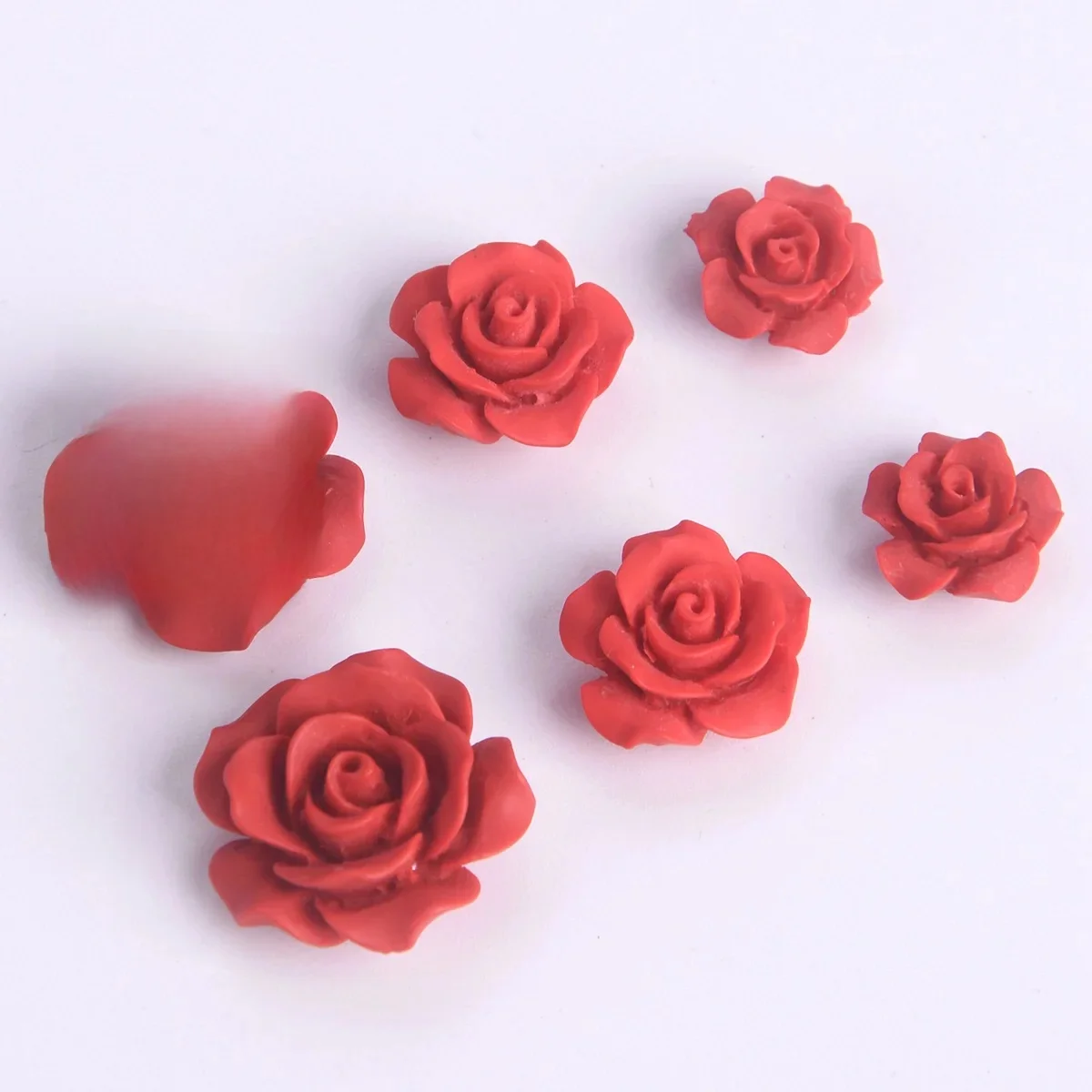 10 sztuk matowych czerwonych koralików w kształcie kwiatu 12 mm 15 mm 20 mm do tworzenia biżuterii DIY Crafts Findings — zdjęcie 2