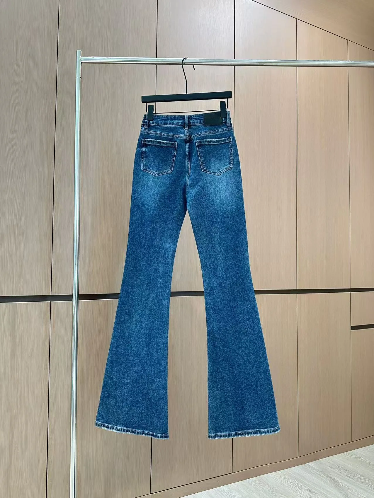 

2025 New Slightly flared jeans pants trousers cotton pockets Versatile Slimming Figure-hugging winter autumn