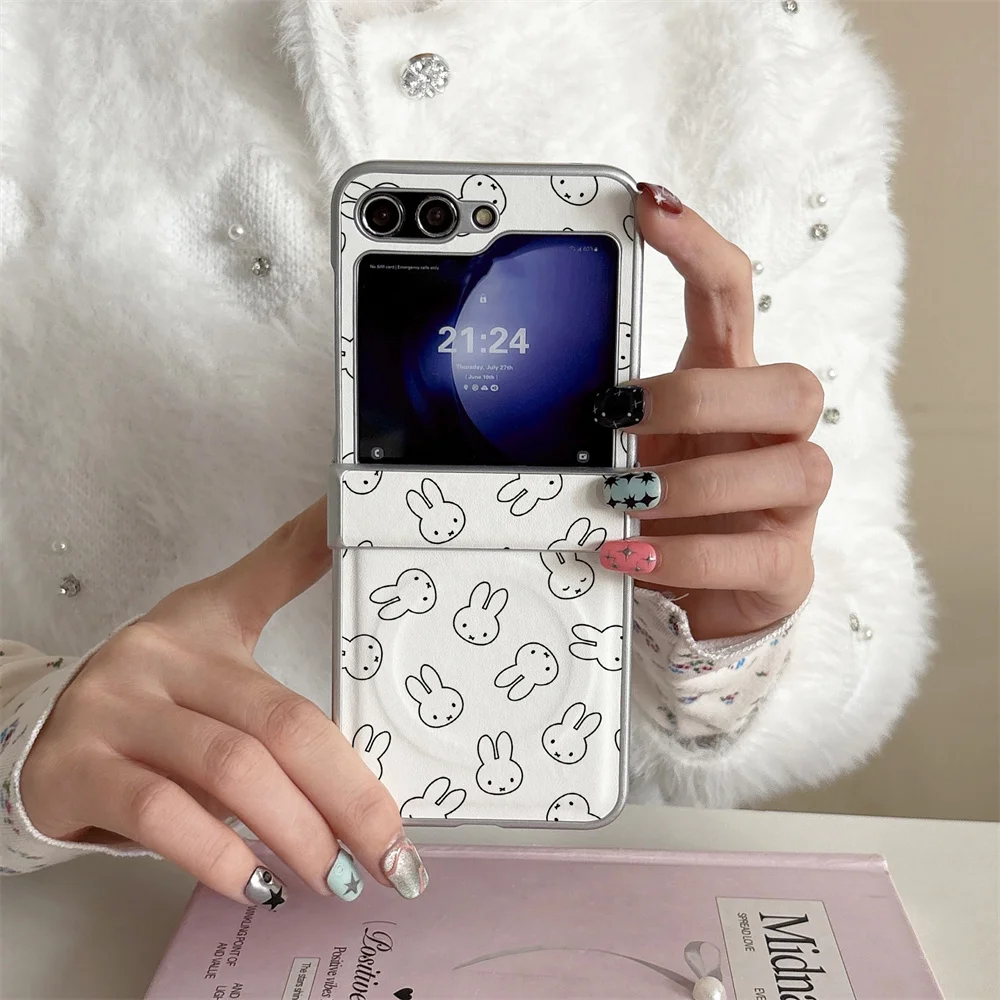 New Minimalist Line…