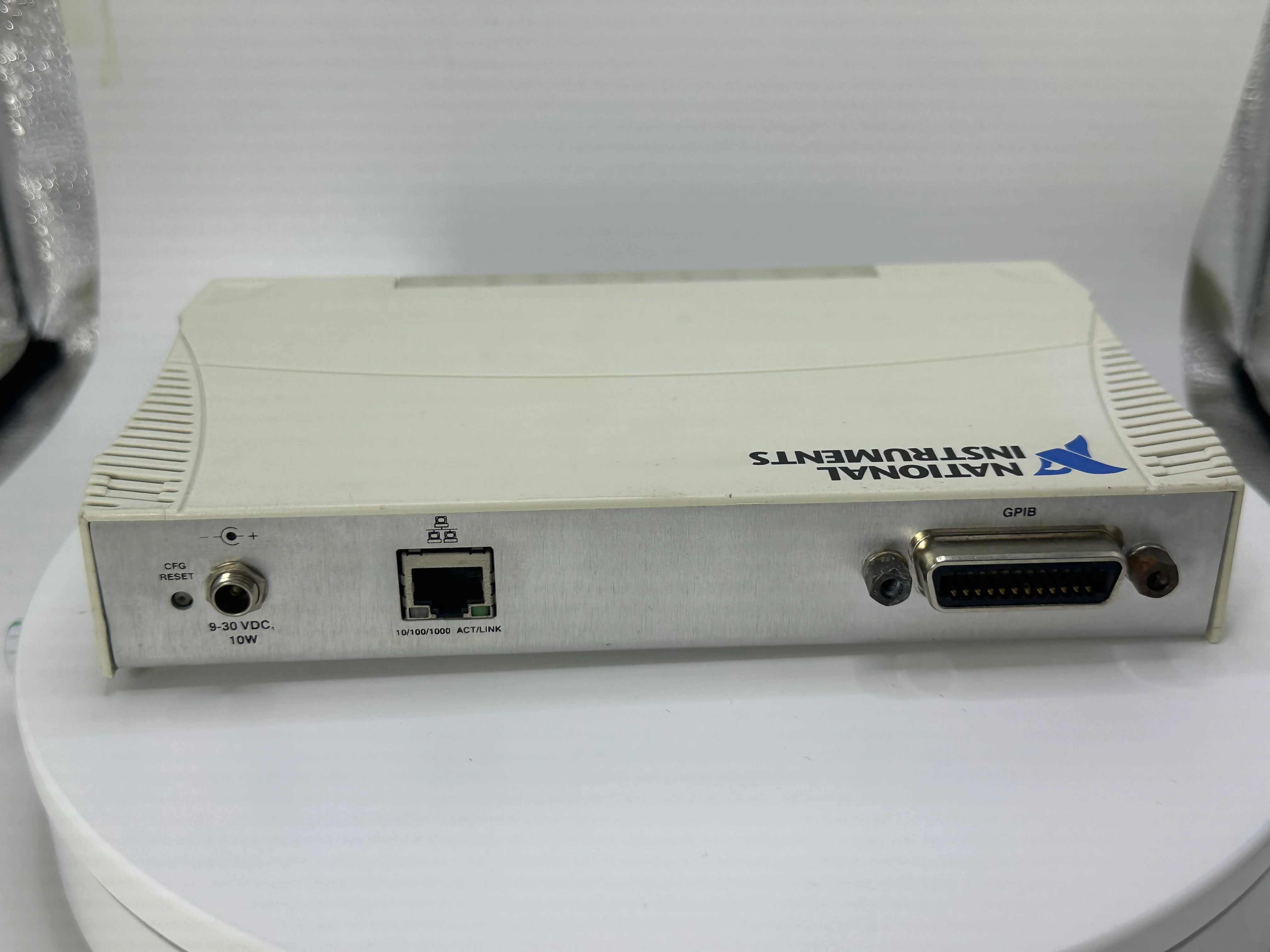 National Instruments NI GPIB-ENET/1000 Gigabit Ethernet GPIB Controller