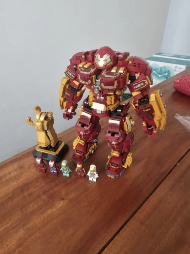 Marvel Superheroes MOC Building Blocks 2000+Pcs Iron Man Bricks Set Ornament Creative Toys Christmas Gifts for Kids Boys Adult photo review